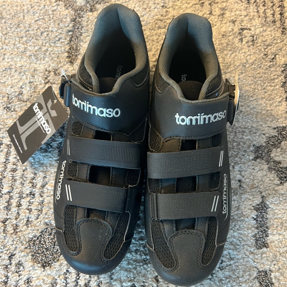 NWT-Tommaso Men’s Bike Shoes Universally Compatible Cycling Shoes. Size 11/44